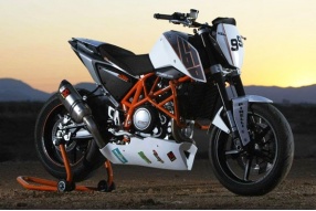 2012 KTM 690 Duke-車手搖籃