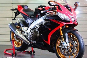 2012 Aprilia RSV4 Factory APRC精銳電子裝備常規化