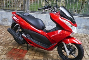 新車到港2012 Honda PCX 150－停車無需熄匙