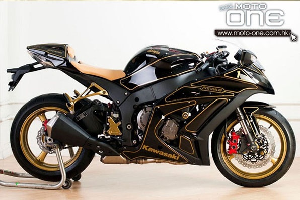 Kawasaki ZX-10R－Lotus蓮花40週年拉花