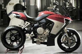 MV AGUSTA TRICRUISER－MV新車款？