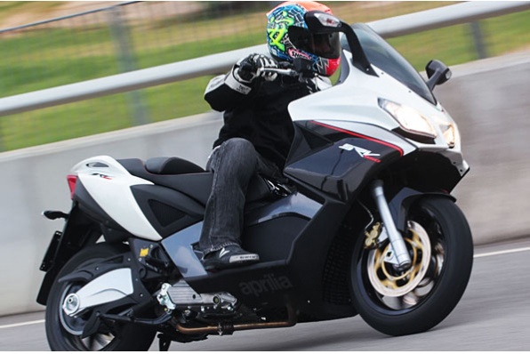 Aprilia SRV 850-超跑大羊(張煒安試駕)