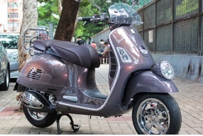 2012 Vespa GTV 300ie 用圖片說顏色