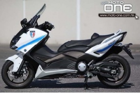 YAMAHA T-MAX 530－意大利的聖羅蘭度瓦市交通警拉花