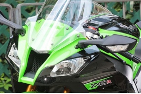 2013 Kawasaki ZX-10R－加入電子釘把