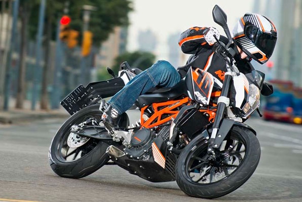 2013 KTM DUKE 390-提升駕駛樂趣