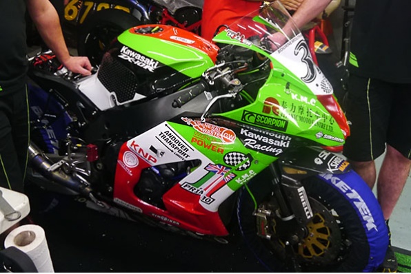 2012 Macau GP Kawasaki ZX-10R－210匹人島戰車/636人島拍攝主角車手