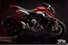 MV Agusta Rivale 800－全新中量級Supermoto