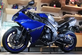 2013 Yamaha YZF-R1 全新「賽藍」拉花抵港