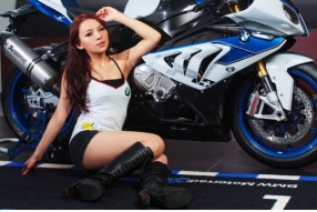 2013 BMW S1000RR HP4 X RUBY LAU－高性能4缸超電