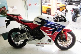 2013 HONDA CBR600RR正式抵港~