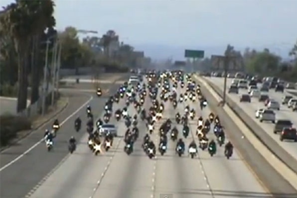 200台電單車封路求婚求出禍～