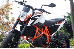 2013 KTM 690 DUKE R－大量補品