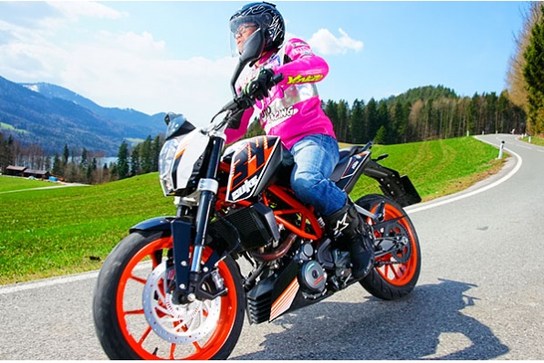2013 KTM DUKE 390－(正式接受預訂HK$59,800)多姿多采奧地利實地試車