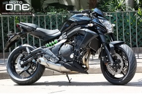 2014 Kawasaki ER6n 黑中有綠、新色抵港