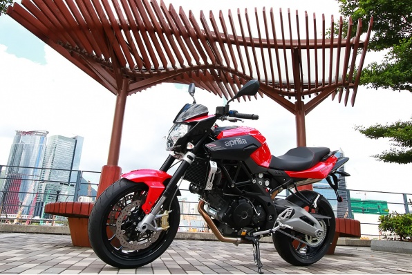 2014 Aprilia Shiver 750 - 舒適街車
