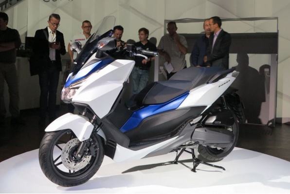 2015 Honda Forza 125-細碼GT巡航羊