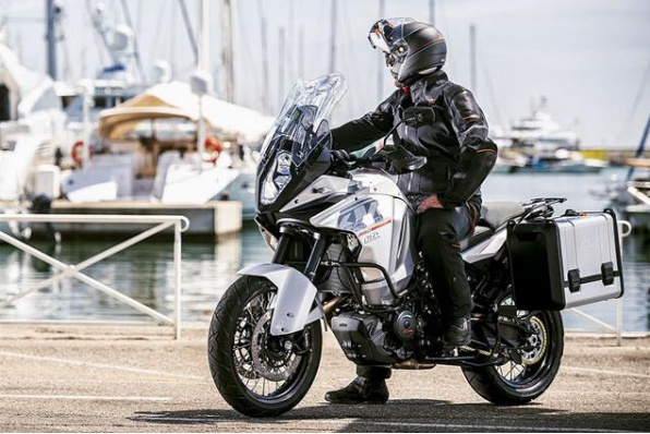 2015 KTM 1290 SUPER ADVENTURE－SUPERBIKE化冒險車