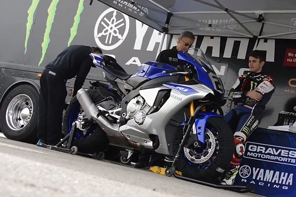 2015 YAMAHA YZF-R1－最新美國廠隊賽道測試影像