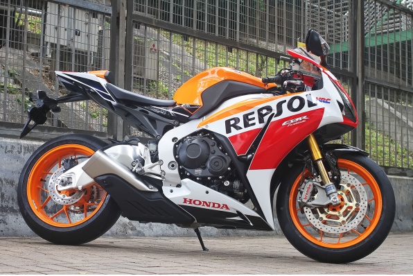 2015 HONDA CBR1000RR REPSOL SP－ 2014 MOTOGP世界冠軍特别版登場