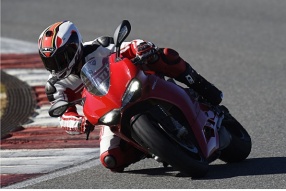 2015 DUCATI PANIGALE 1299－205匹賽道測試(關英豪)