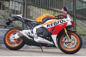 2015 HONDA CBR1000RR REPSOL SP－ 2014 MOTOGP世界冠軍特别版登場