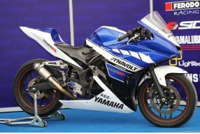 Yamaha MLT 車隊出戰2015亞太賽250大包圍賽 - 全新拉花YZF-R25戰車