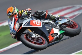 2015 APRILIA RSV4 RF／TUONO V4 RR－意大利Motogp賽道測試