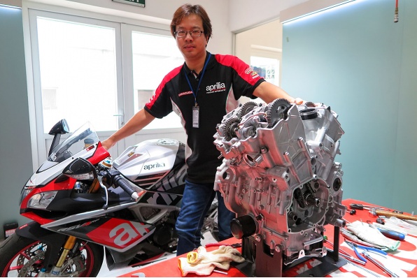 2015 Aprila RSV4RF/RR & Tuono 1100 - 電腦程式與引擎結構深造課程