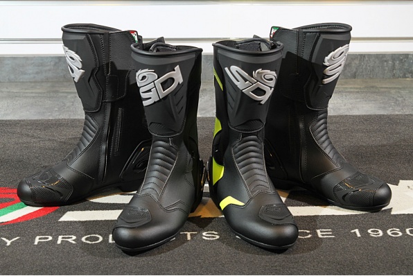 2015 SIDI STIVALI BLACK RAIN - 最新電單車防水皮靴 售價HK$1,880