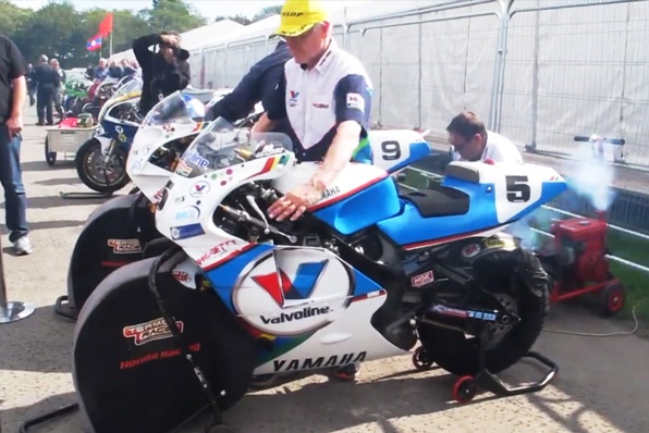 神級2衝GP500戰車-YAMAHA YZR500再度出擊TT人島經典車賽