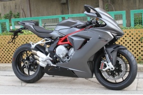 2015 MV AGUSTA F3 675 ABS - 新加入Slipper Clutch防鎖死離合器