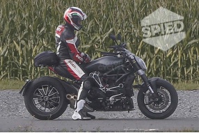 新款DUCATI DIAVEL│改用皮帶傳動