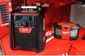 Milwaukee M18 Jobsite Radio/Charger│擴音、收音、充電機