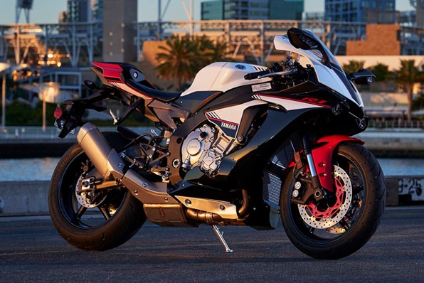 2016 YAMAHA YZF-R1S│廉價版正式登場