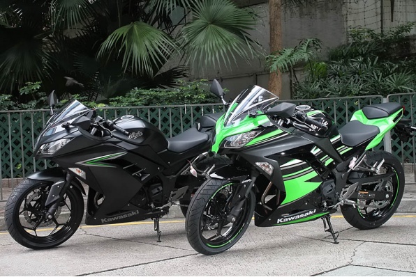 2016 KAWASAKI NINJA 300 ABS│KRT賽車拉花特別版│全新啞黑│新車抵港