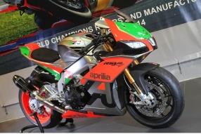 2016 APRILIA RSV4 R-FW Stock2 APX Race│WSBK STK1000組戰車帶回家