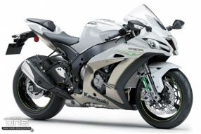 2017 KAWASAKI ZX-10R 珍珠白配金屬鈦新色