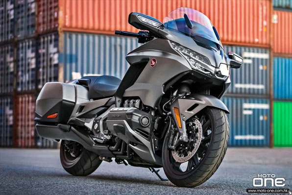 超豪華全新2018 HONDA GOLDWING－首台配置蘋果CarPlay電單車