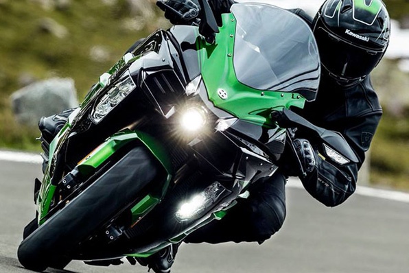 2018 KAWASAKI NINJA H2 SX/SX SE-機械增壓新貴