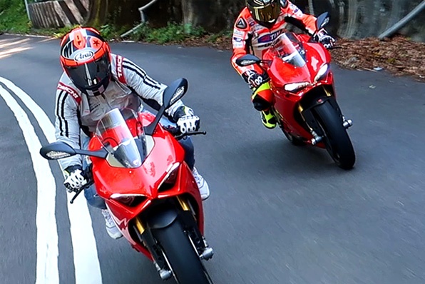 2018 DUCATI PANIGALE V4S & PANIGALE 1299 S－強勁加速力