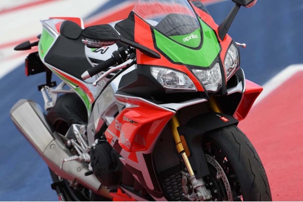 2018 Aprilia RSV4 RF LE限量版-與Motogp相同空氣動力部件 