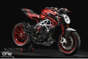 2018 MV Agusta Brutale 800 RR LH44—四屆F1冠軍咸美頓限量版