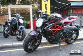 2018 MV Agusta Brutale 800 RR Pirelli 紅黑色限量特別版抵港