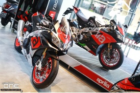 2018 APRILIA RSV4 RF/RR│地平線上的飛行器│新色抵港