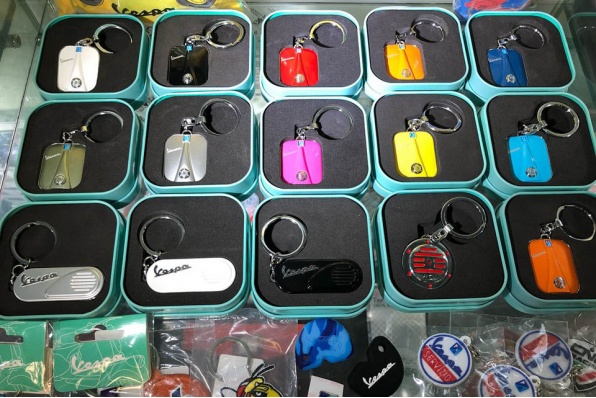 Vespa key holder 鎖匙扣及精品現貨供應 - Corsa Motors