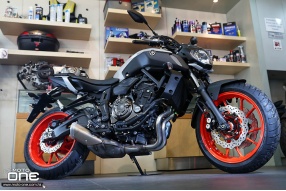 2019 YAMAHA MT-07 橙色輪框、銀黑配色新裝示人