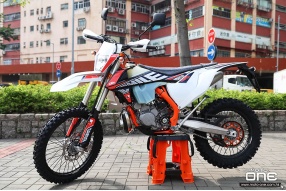 2019 KTM 300 EXC TPI SIX DAYS Edition│2衝電子燃油噴注│6日耐力賽智利拉花特別版抵港│接受預訂