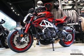 2019 MV Agusta Brutale 800 RR LH44 — 五屆F1冠軍咸美頓限量版抵港