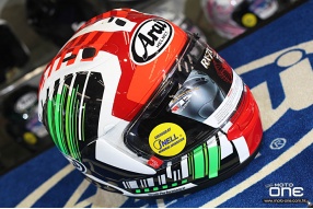 ARAI RX-7X REA SB - 2019 WSBK成績大逆轉的李亞最新專屬拉花頭盔